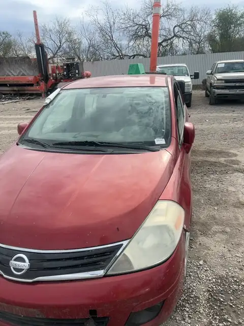 Photo of 2010 Nissan Versa