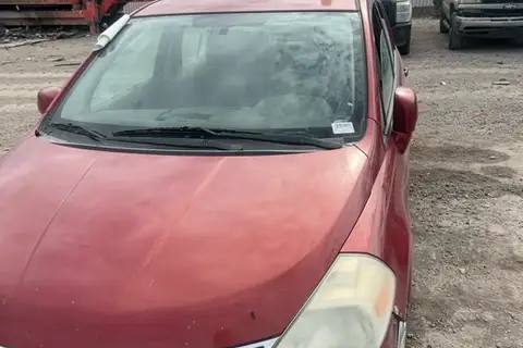 Photo of 2010 Nissan Versa
