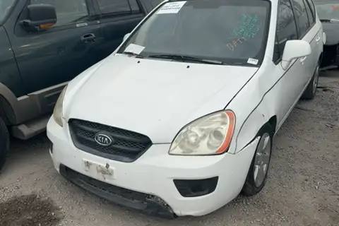 Photo of 2008 Kia Rondo