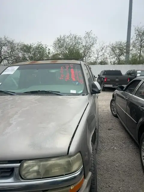 Photo of 2001 Chevrolet Tahoe