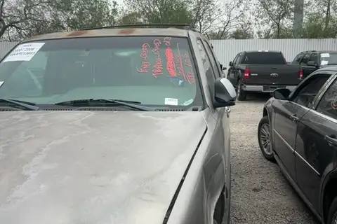 Photo of 2001 Chevrolet Tahoe