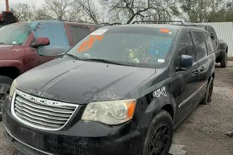 Photo of 2012 Chrysler Town & Country