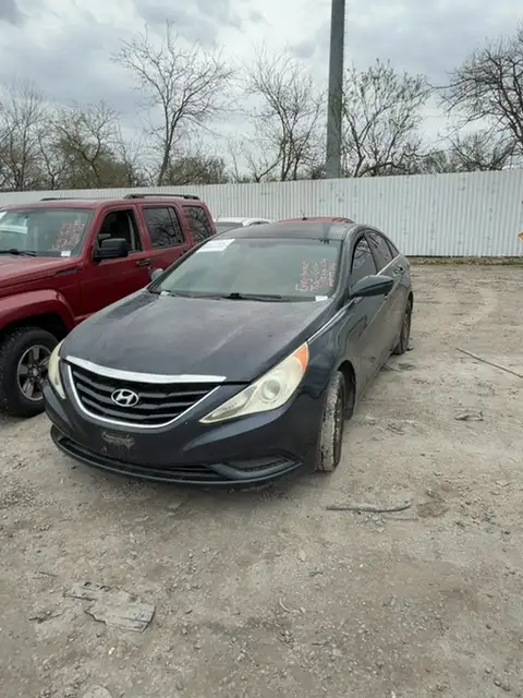 Photo of 2011 Hyundai Sonata