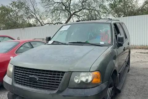 Photo of 2004 Ford Expedition
