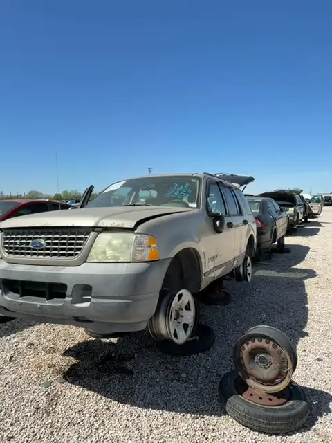 Photo of 2004 Ford Explorer