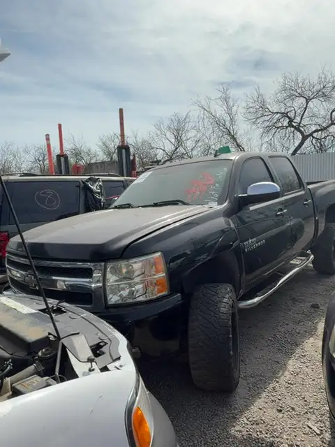 Photo of 2011 Chevrolet Silverado