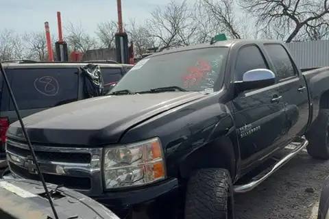 Photo of 2011 Chevrolet Silverado