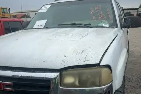 Photo of 2004 Gmc Sierra