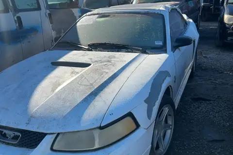 Photo of 1999 Ford Mustang