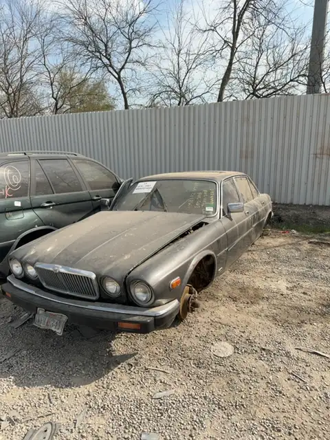 Photo of 1985 Jaguar Xj6