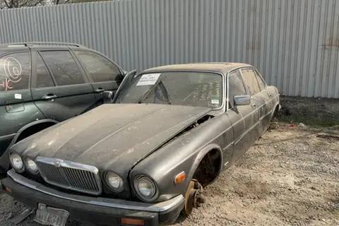 Photo of 1985 Jaguar Xj6
