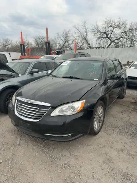 Photo of 2011 Chrysler 200