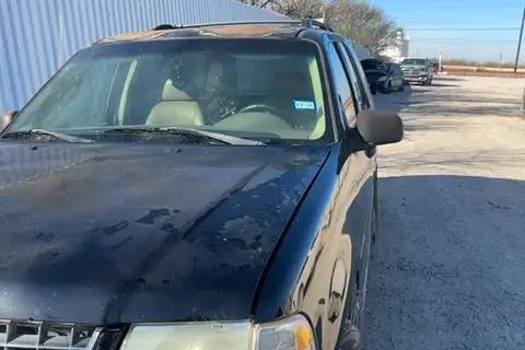 Photo of 2004 Ford Explorer