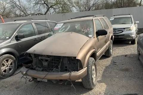 Photo of 2004 Chevrolet Blazer