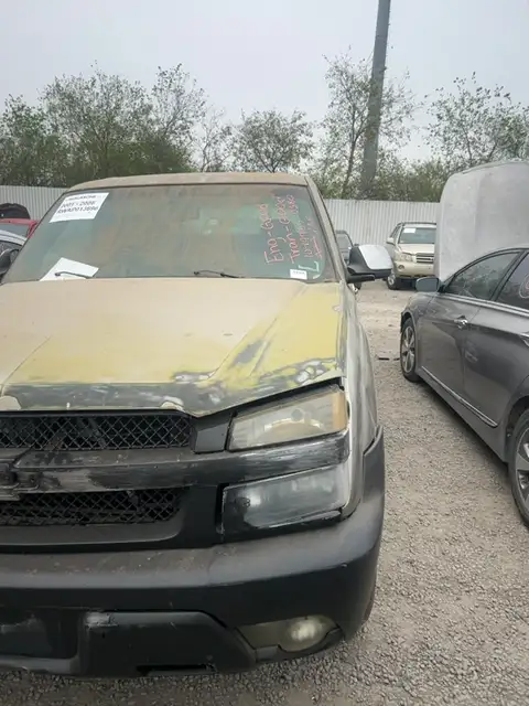 Photo of 2003 Chevrolet Avalanche