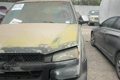 Photo of 2003 Chevrolet Avalanche