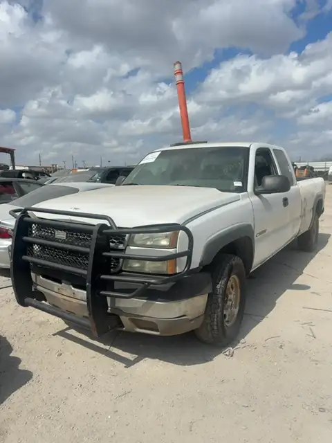 Photo of 2005 Chevrolet Silverado