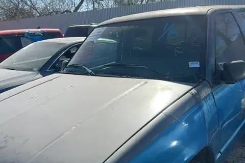 Photo of 1996 Gmc Suburban