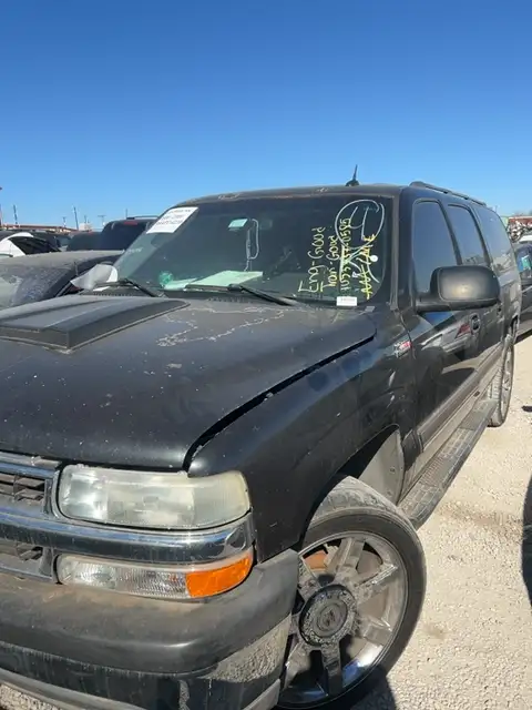 Photo of 2005 Chevrolet Suburban