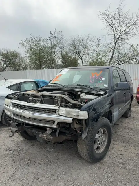 Photo of 2002 Chevrolet Suburban