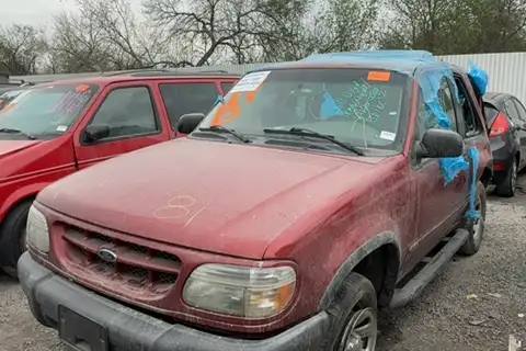 Photo of 2000 Ford Explorer