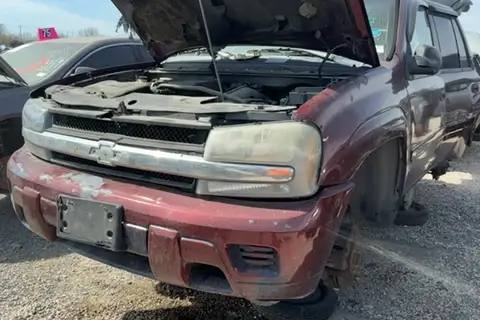 Photo of 2002 Chevrolet Trailblazer