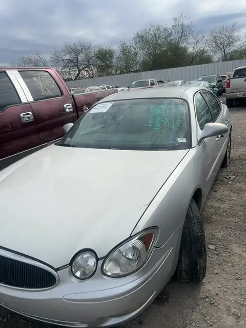 Photo of 2005 Buick Lacrosse