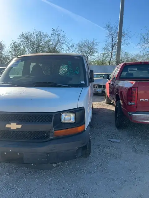 Photo of 2003 Chevrolet Express