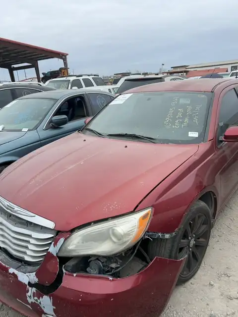 Photo of 2013 Chrysler 200