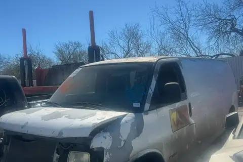 Photo of 2005 Chevrolet Express