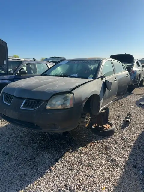 Photo of 2005 Mitsubishi Galant