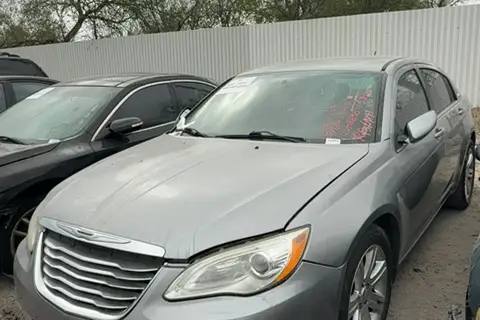 Photo of 2013 Chrysler 200