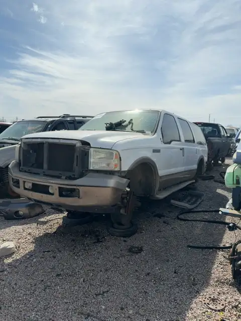 Photo of 2005 Ford Excursion