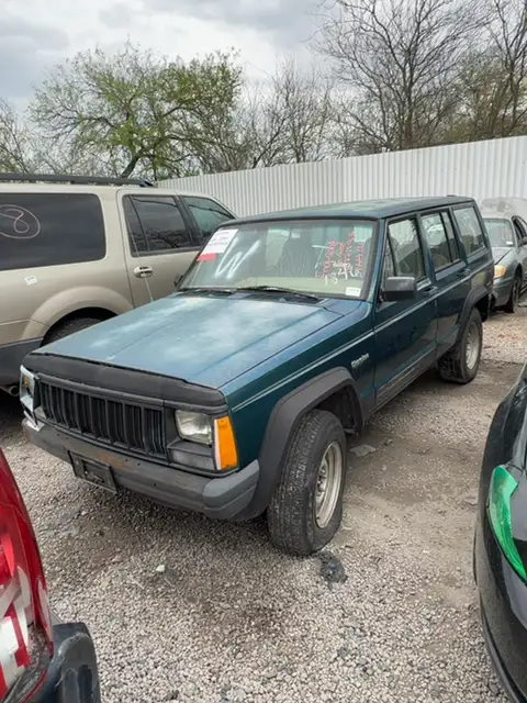 Photo of 1996 Jeep Cherokee