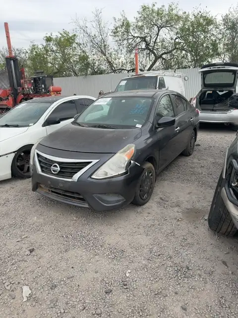 Photo of 2015 Nissan Versa