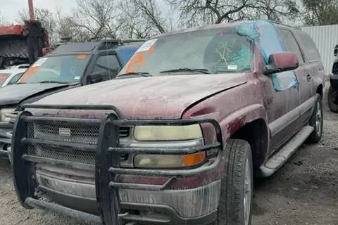 Photo of 2002 Chevrolet Suburban