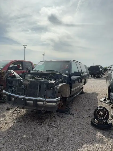 Photo of 1999 Chevrolet Suburban