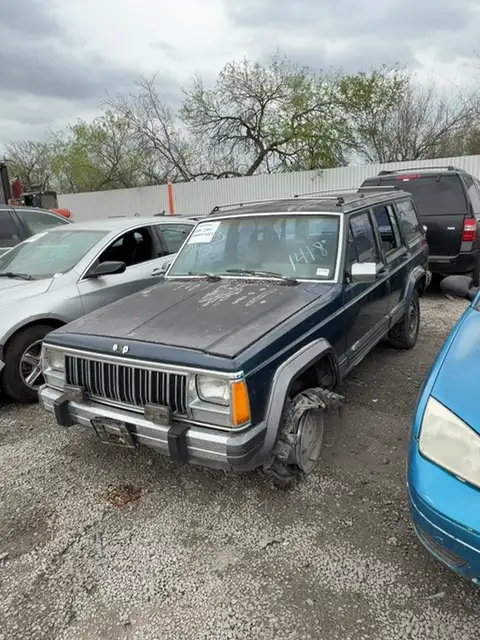 Photo of 1990 Jeep Cherokee