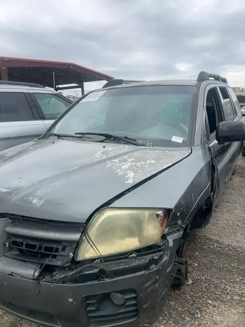 Photo of 2004 Mitsubishi Endeavor