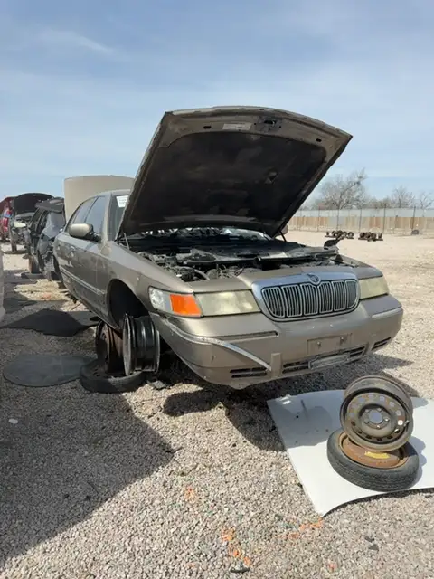 Photo of 2001 Mercury Grand Marquis
