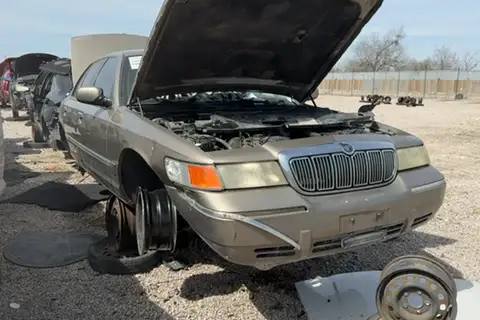 Photo of 2001 Mercury Grand Marquis