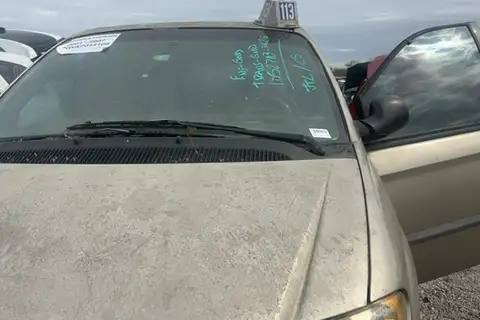 Photo of 2004 Chrysler Town & Country