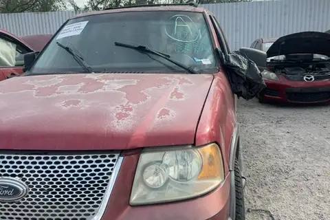 Photo of 2004 Ford Expedition
