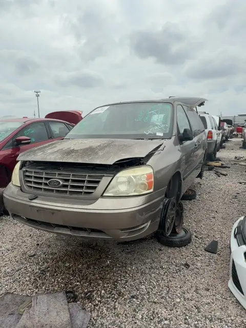 Photo of 2004 Ford Freestar