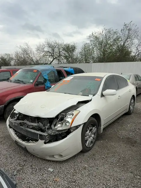 Photo of 2012 Nissan Altima