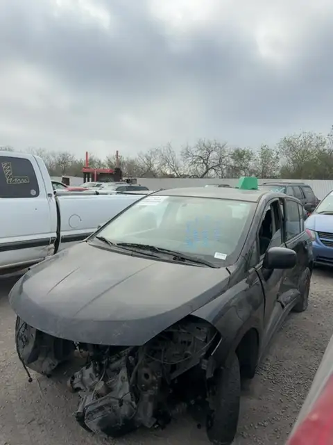 Photo of 2012 Nissan Versa