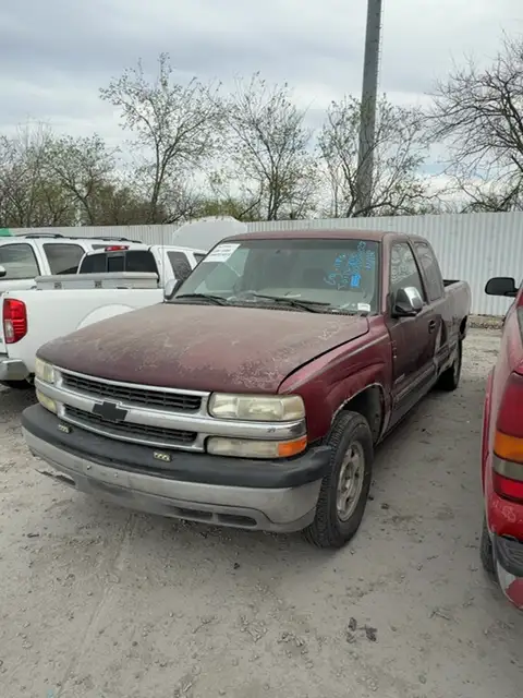 Photo of 2002 Chevrolet Silverado