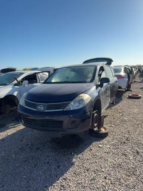 Photo of 2009 Nissan Versa