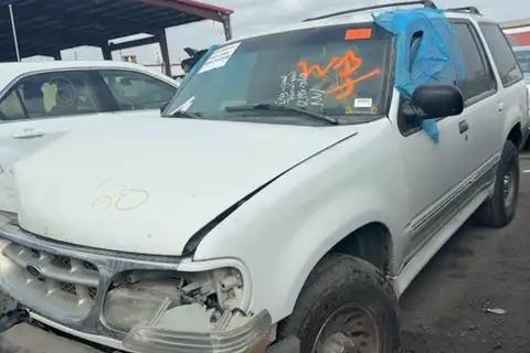 Photo of 2000 Ford Explorer
