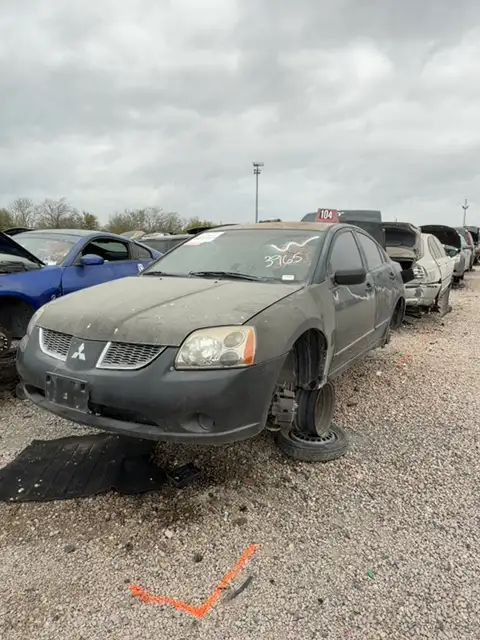 Photo of 2005 Mitsubishi Galant